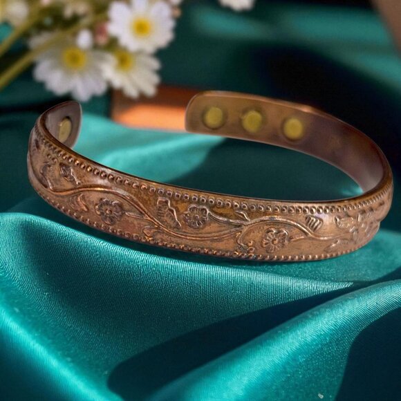 Copper Floral Cuff Bracelet Boho Size S M ADJUSTABLE Magnetic Spiritual Healing - Picture 1 of 13